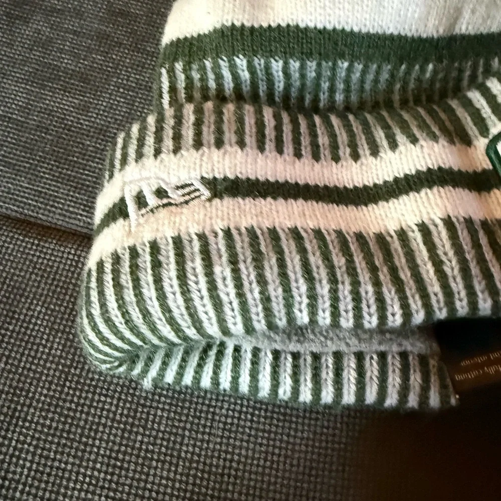 New Era NWT‎ New York Jets Pom Knit Beanie Green White Striped Hat Unisex